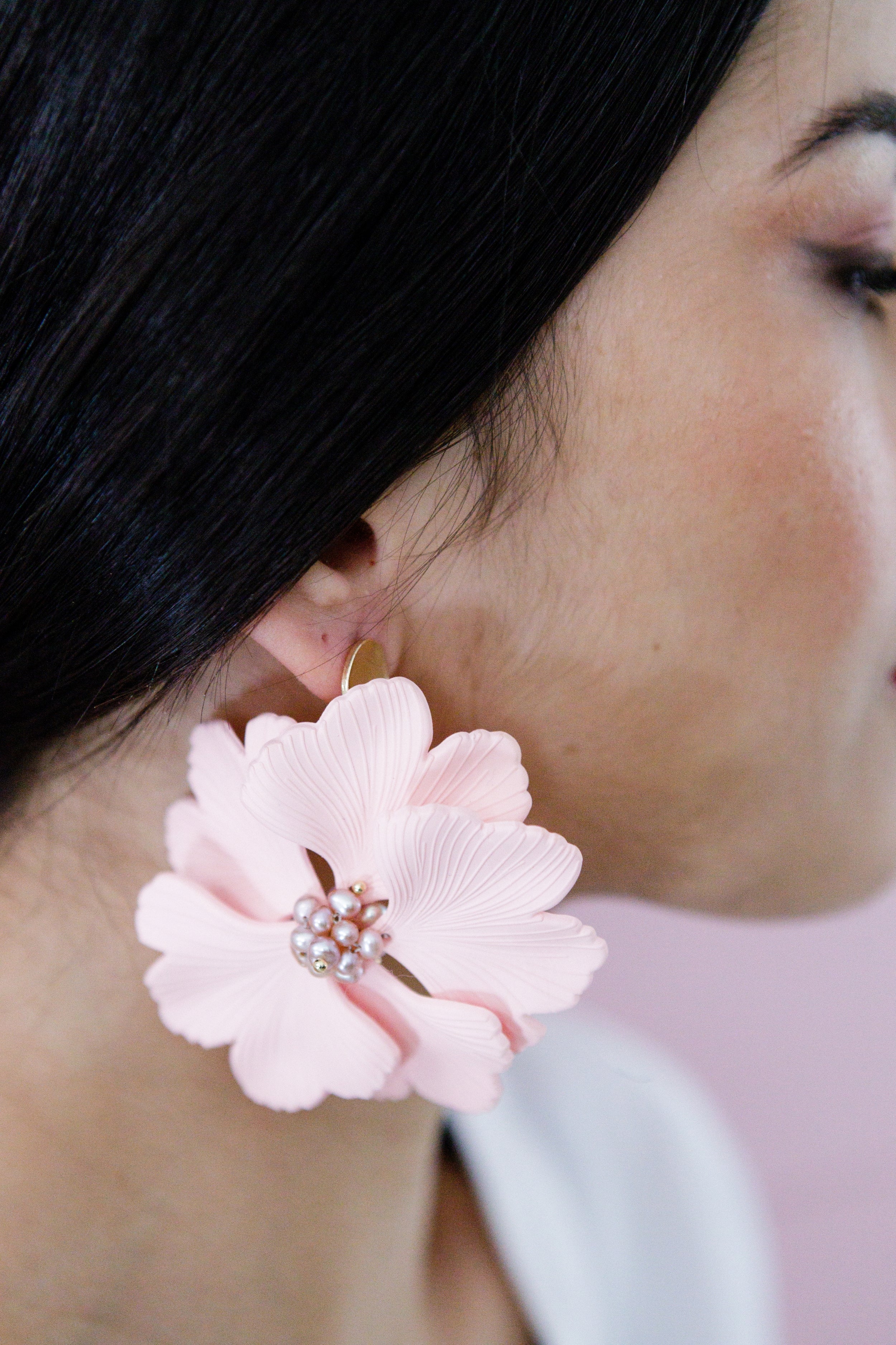 MELISSA CURRY GINKO ROSE PINK EARRING - Main Image