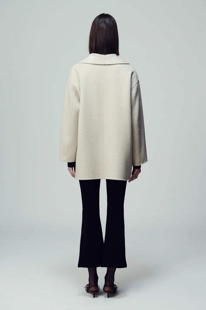 THE DYNAMIS STUDIO BROOKLYN ROUND LAPEL COAT IN MOTHER OF PEARL