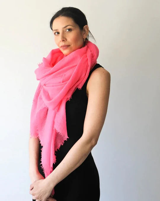 SIAN JACOBS MARMEE CASHMERE SCARF/SHAWL IN BUBBLEGUM PINK
