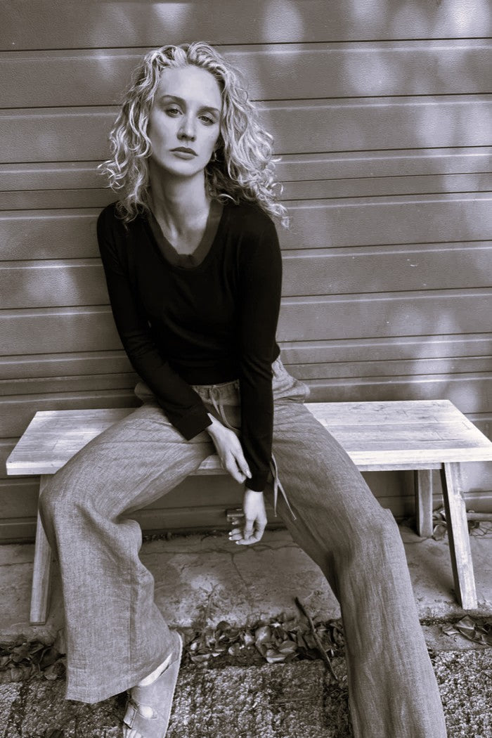 SIAN JACOBS COLLY IN BLACK