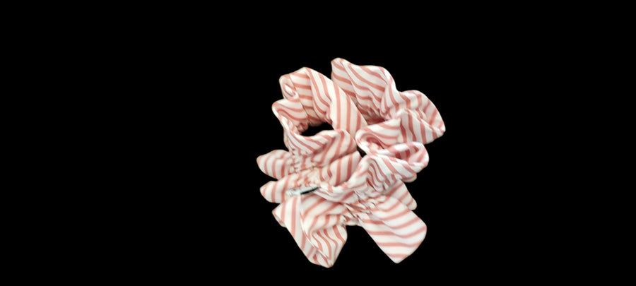 JENNIFER OUELLETTE SCRUNCHIE IN WHITE/PINK