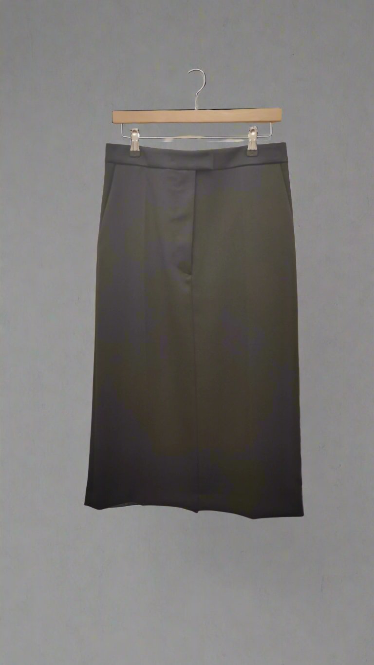 TER ET BANTINE LONG LINE SKIRT IN BLACK