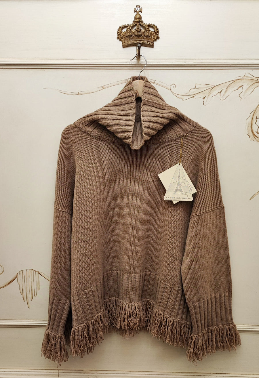 LA FEE PARISIENNE CHUNKY KNIT WITH FRINGE DETAIL IN CAMEL