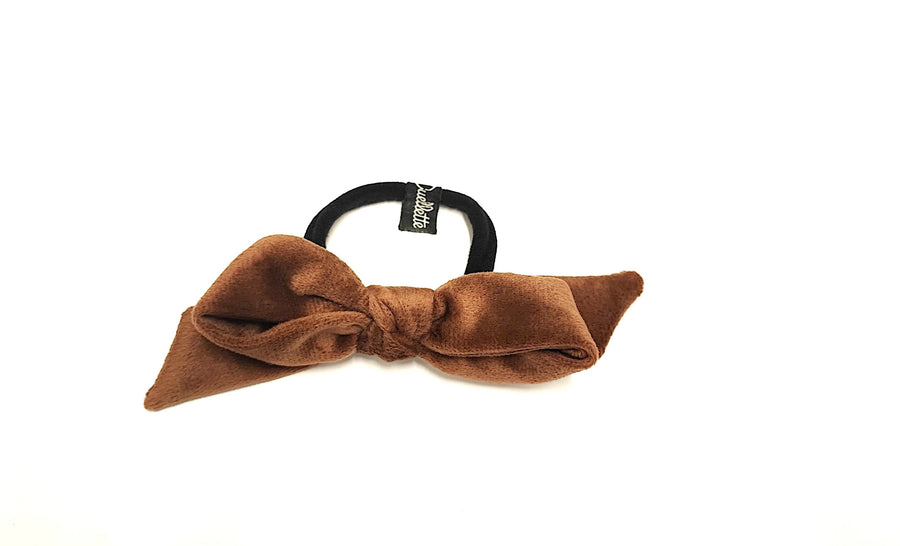 JENNIFER OUELLETTE SMALL VELVET BOWTIE HAIR TIE IN BROWN