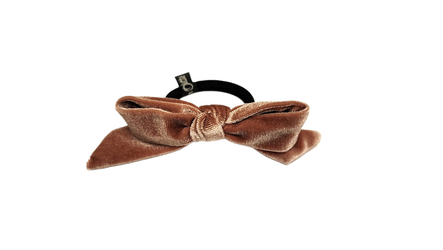 JENNIFER OUELLETTE SMALL VELVET BOWTIE HAIR TIE IN BLUSH