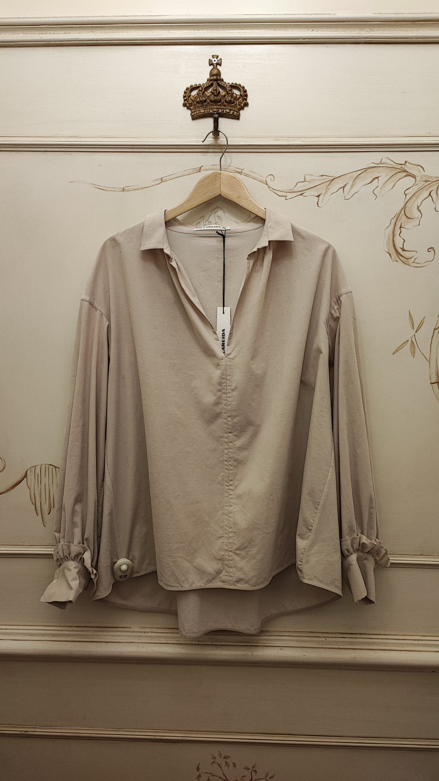 LIS LAREIDA ALYSSA COTTON SHIRT IN TAUPE