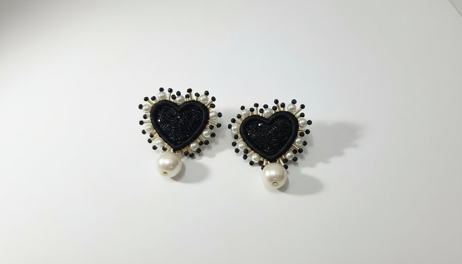 OLIVIA DAR MINI SPARKLE HEART WITH PEARL DROP IN BLACK