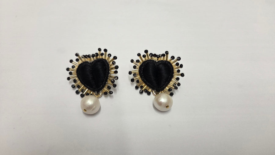 OLIVIA DAR MINI SPARKLE HEART WITH PEARL DROP IN BLACK