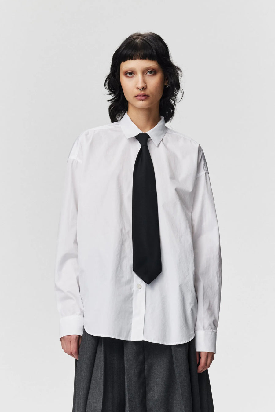 ADNYM RHIM SLIT SHIRT IN WHITE