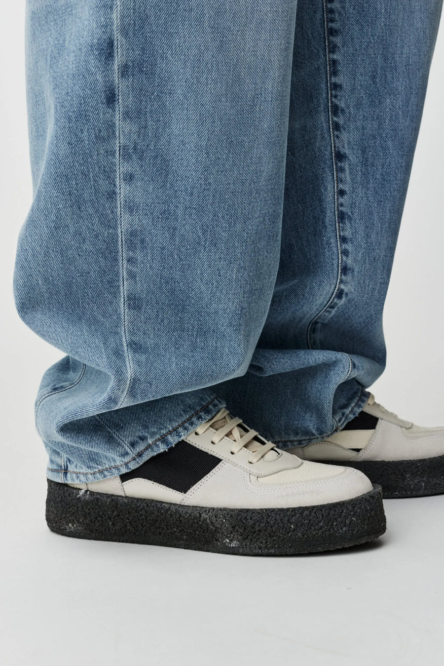 ADNYM HACK JEANS IN FLEA BLUE