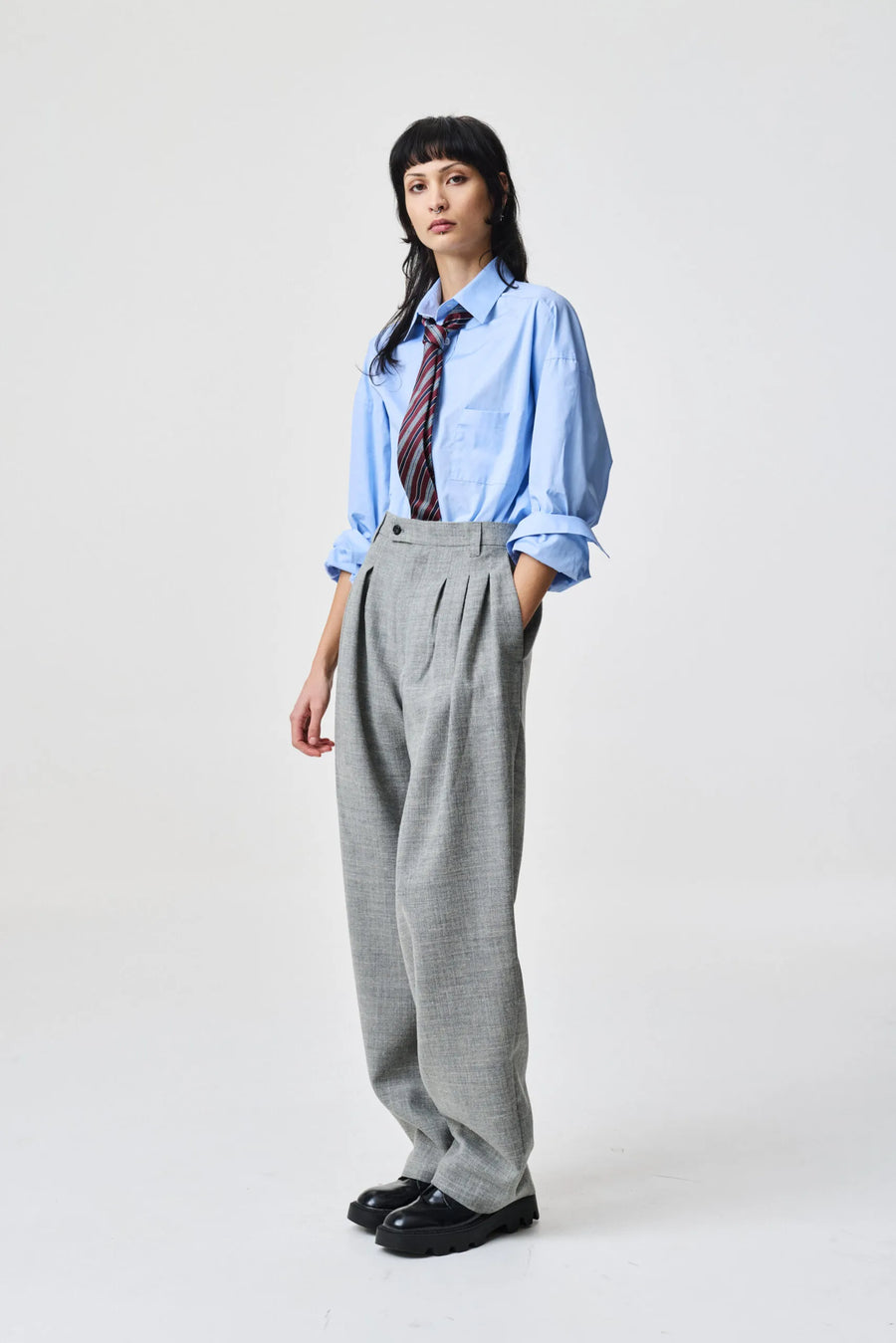 ADNYM TUCK TROUSERS IN MORNING GREY