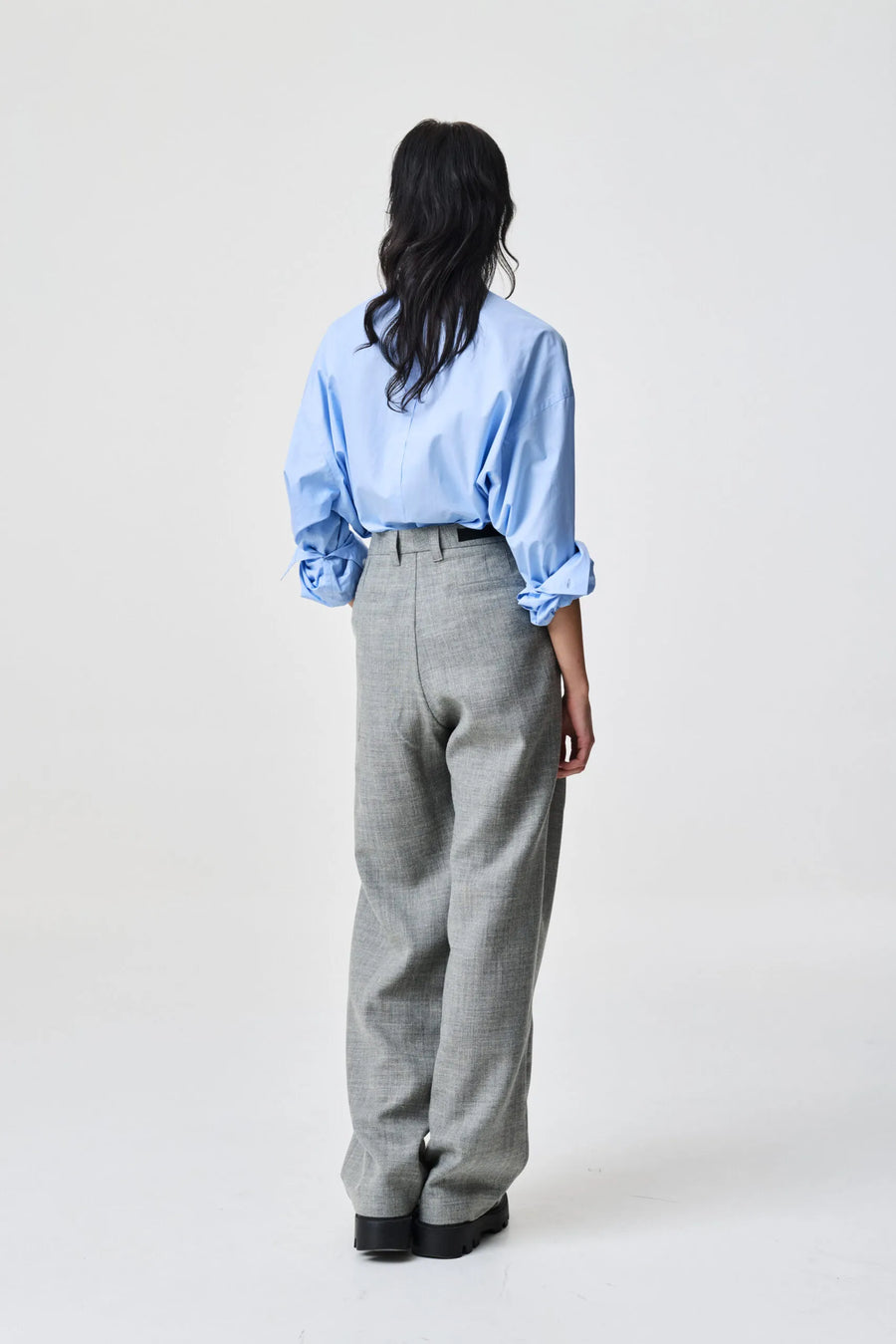 ADNYM TUCK TROUSERS IN MORNING GREY