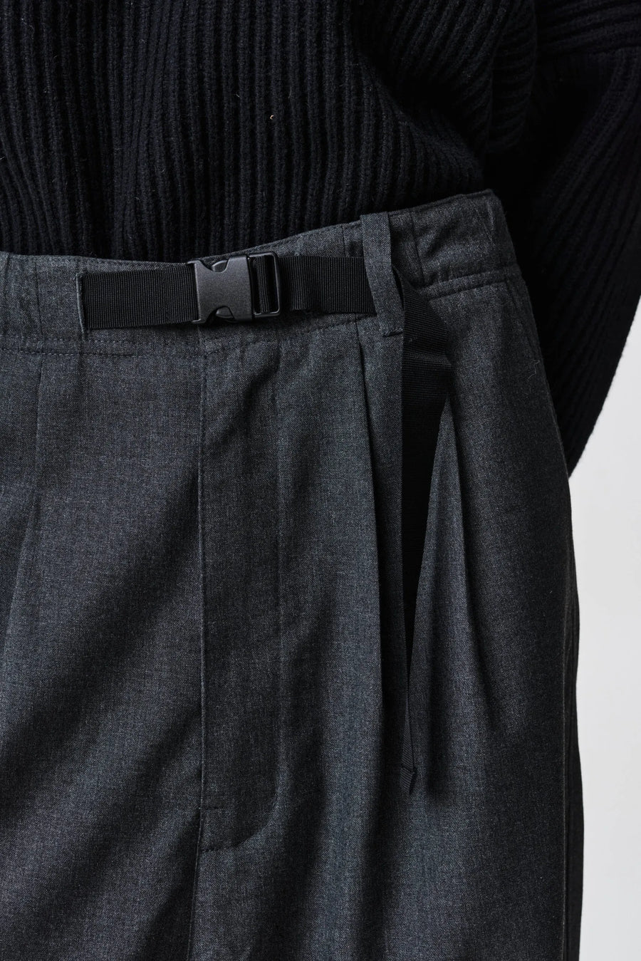 ADNYM MATSU TROUSERS IN TROPICAL GREY