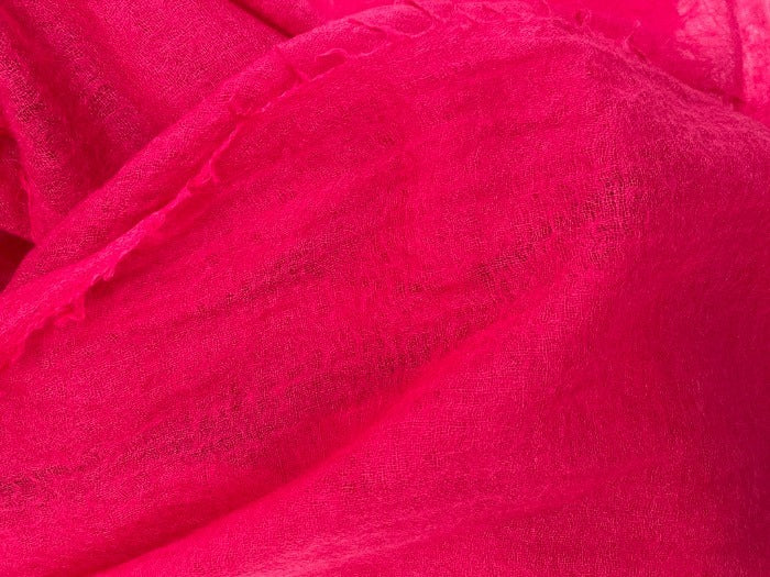 SIAN JACOBS MARMEE CASHMERE SCARF/SHAWL IN MAGENTA