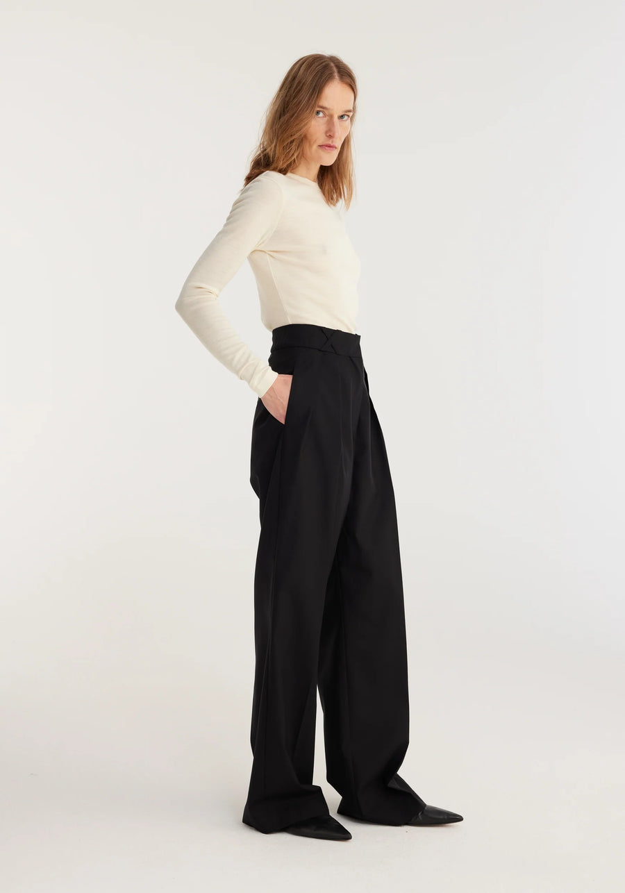 ROHE WIDE LEG TAILORED TROUSERS IN BLACK