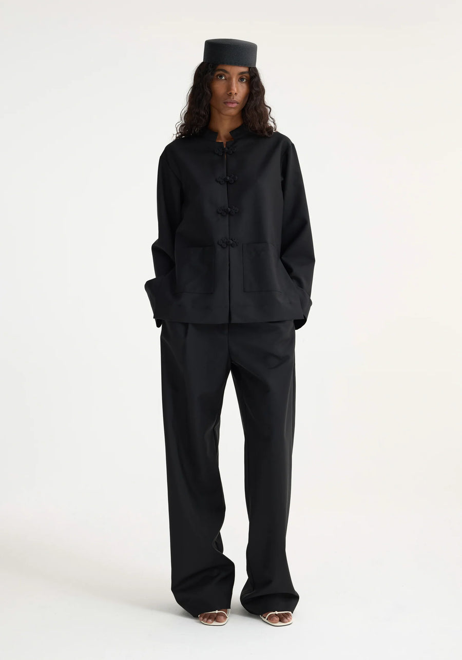 ROHE MANDARIN CLOSURE JACKET IN BLACK