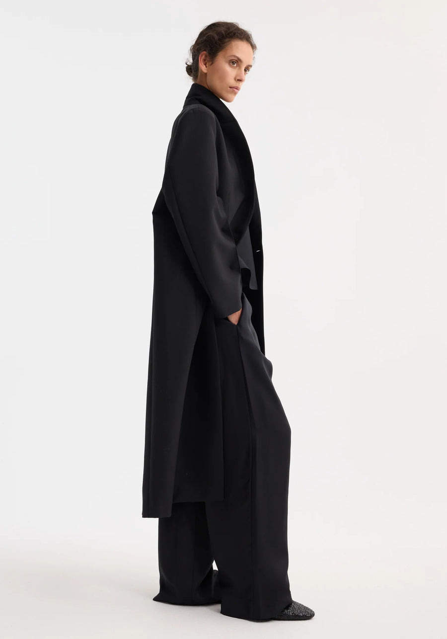 ROHE SIGNATURE OPERA COAT IN BLACK