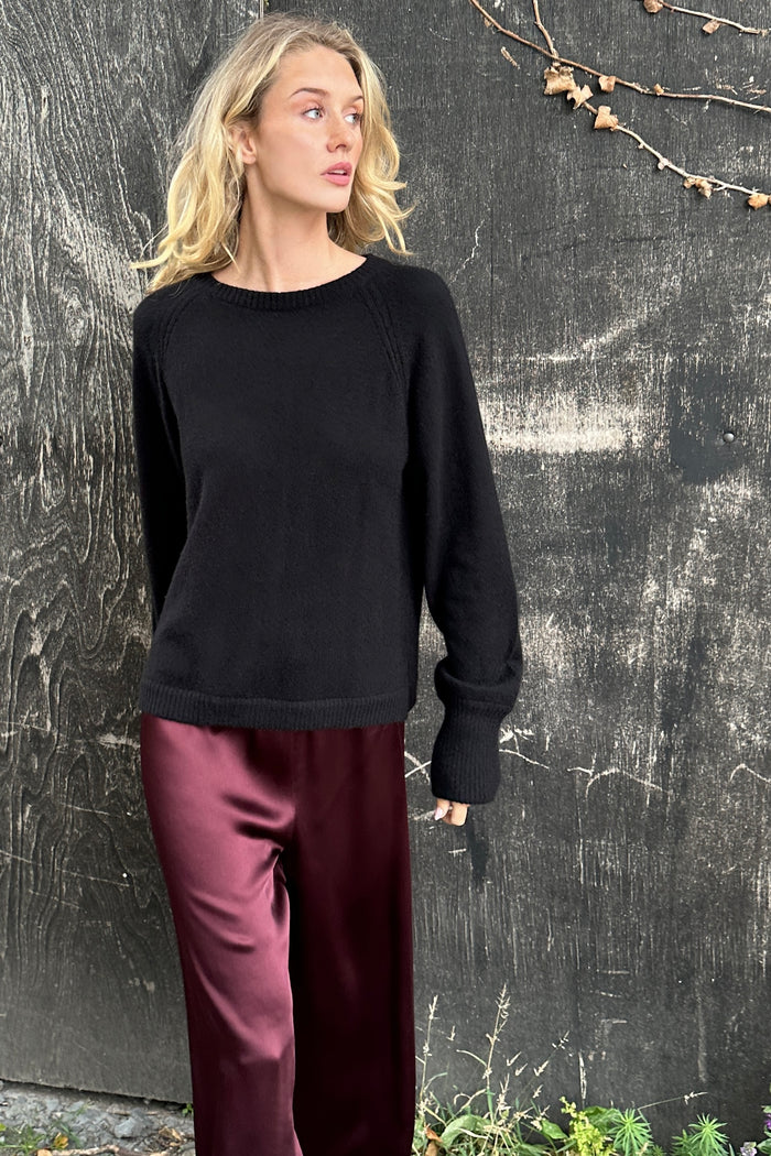 SIAN JACOBS HETHNA IN BLACK