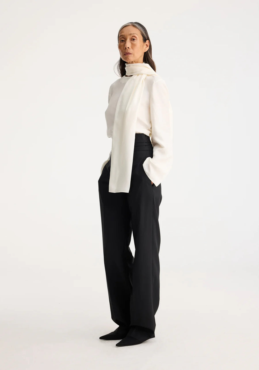 ROHE SILK TOP WITH INTEGRATED SCARF DETAIL IN CREAM