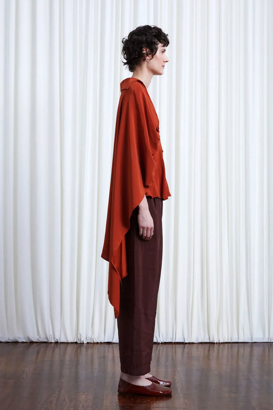 PALMER HARDING RESILIENT SHIRT IN RUST CREPE