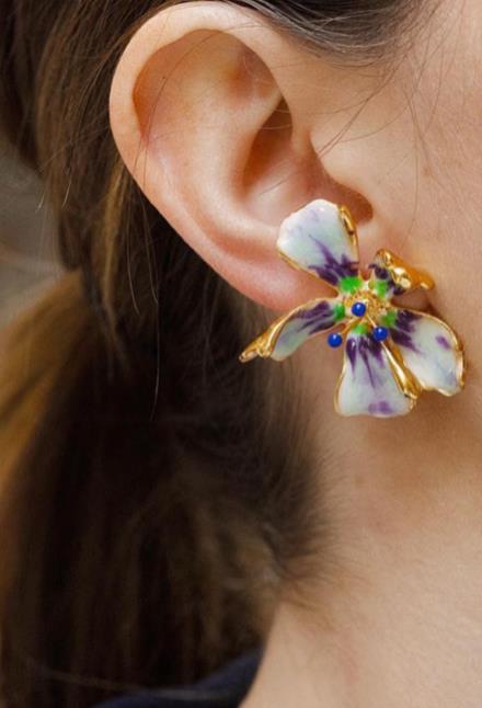 CECILE BOCCARA SINGLE PURPLE/GREEN FLORAL EARRINGS