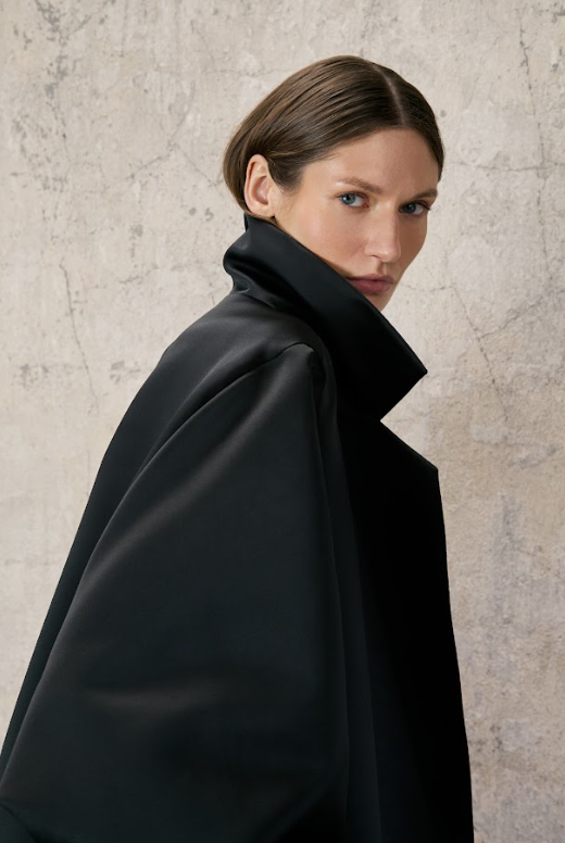 DI STAVNITSER LA SCALA COAT IN BLACK