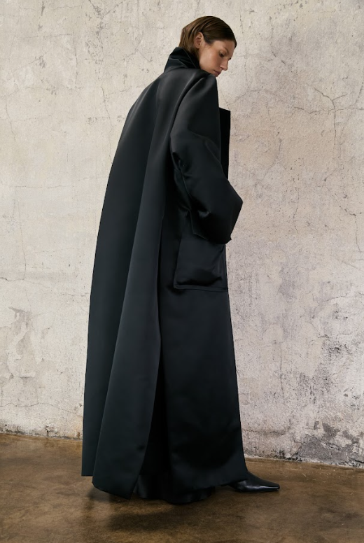DI STAVNITSER LA SCALA COAT IN BLACK