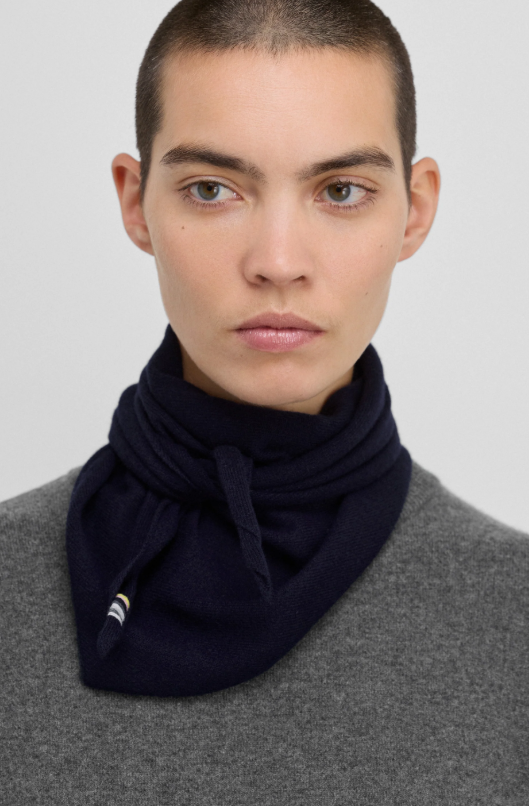 EXTREME CASHMERE No35 BANDANA IN NAVY