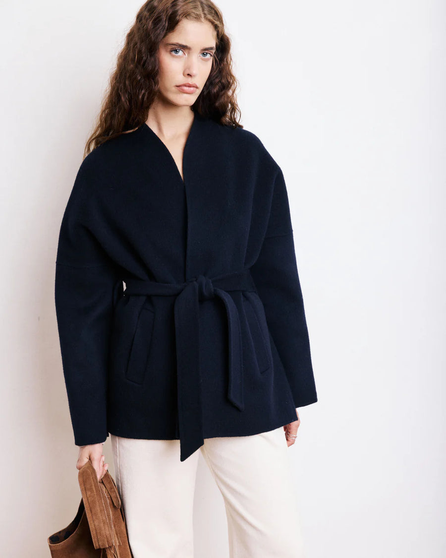 HARTFORD VANELLE COAT IN NAVY