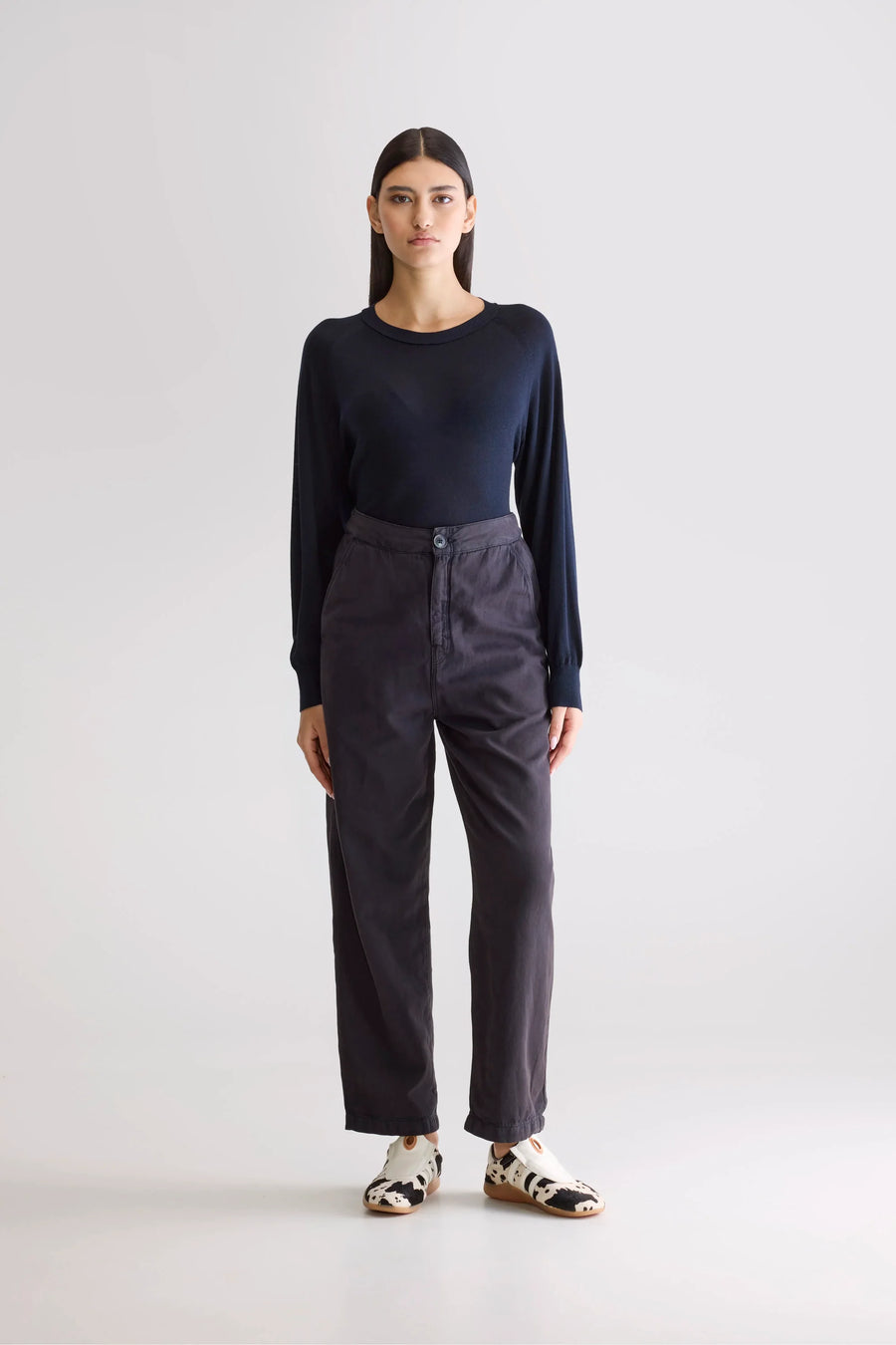 BELLEROSE PASOP TROUSERS IN OFF BLACK