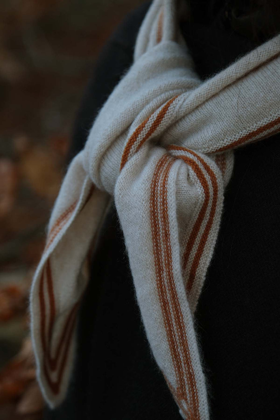 OATS & RICE BRONTE SPINDLE SHAPED KNITTED CASHMERE SCARF IN CREAM