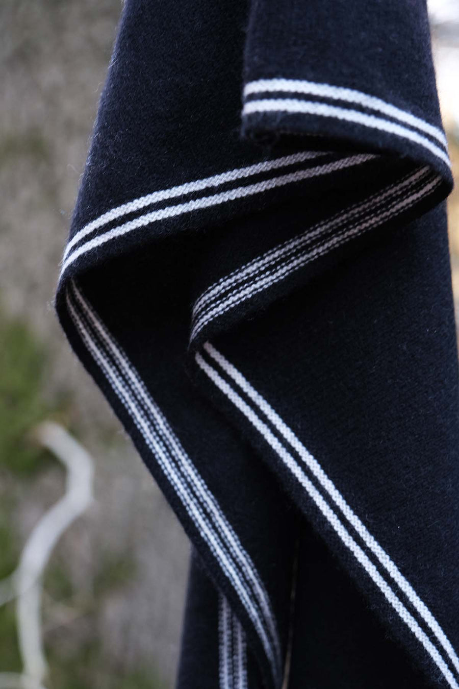 OATS & RICE BRONTE SPINDLE SHAPED KNITTED CASHMERE SCARF IN BLACK