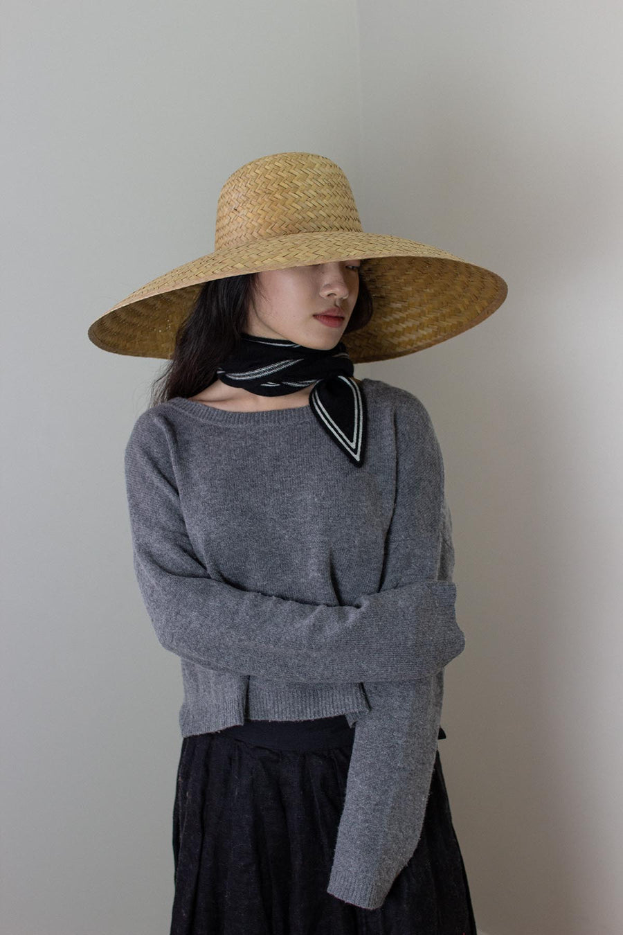 OATS & RICE BRONTE SPINDLE SHAPED KNITTED CASHMERE SCARF IN BLACK