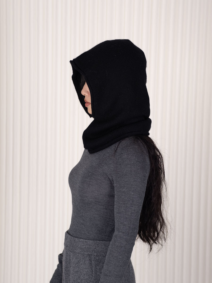 OATS & RICE CASHMERE ROLLED EDGE BALACLAVA IN BLACK