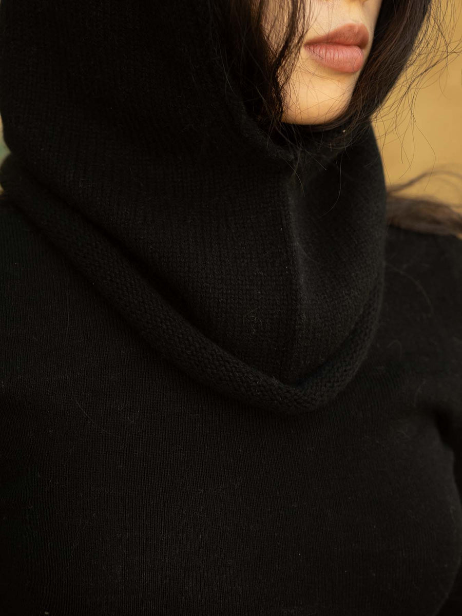OATS & RICE CASHMERE ROLLED EDGE BALACLAVA IN BLACK