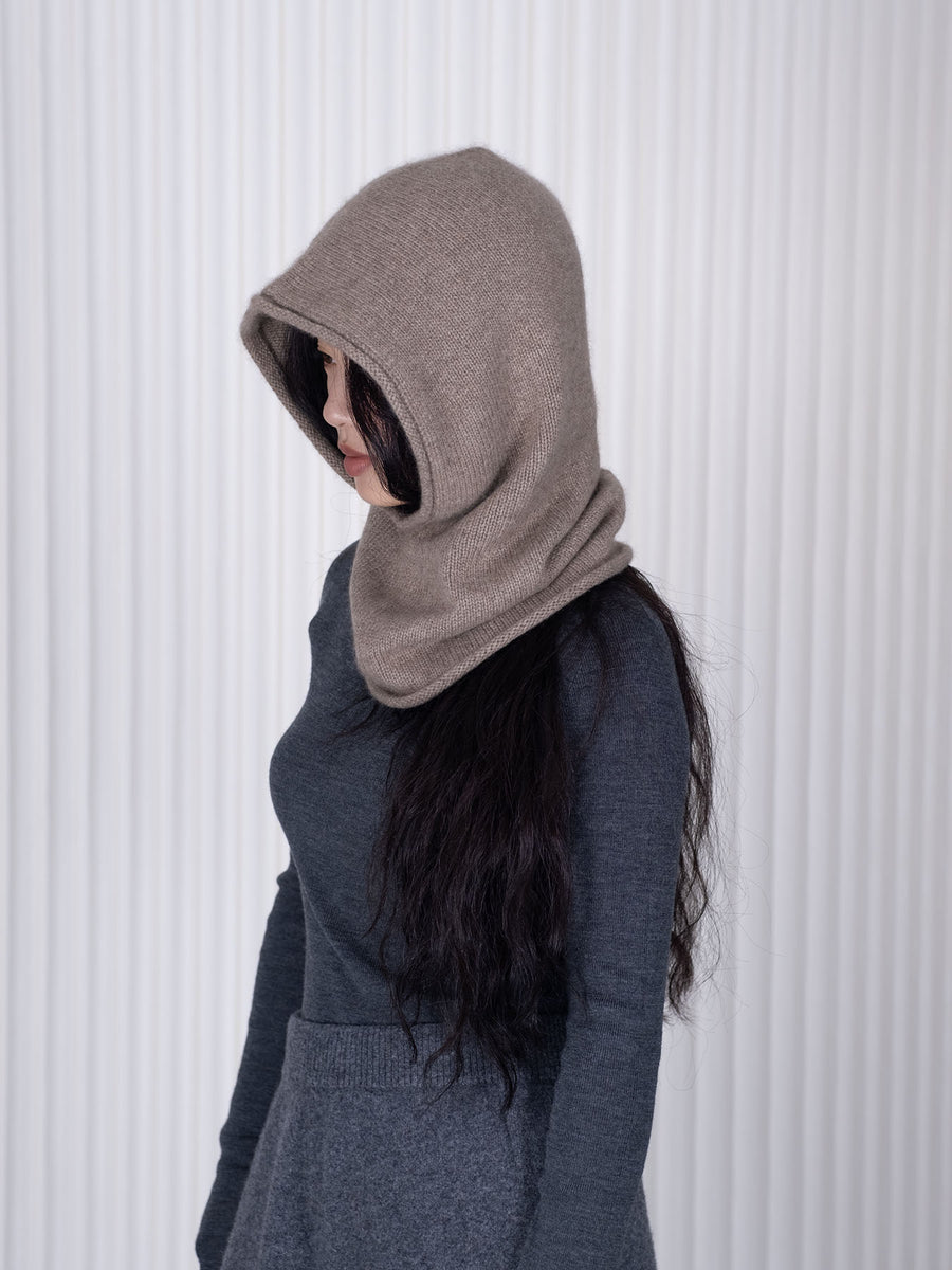 OATS & RICE CASHMERE ROLLED EDGE BALACLAVA IN TAUPE