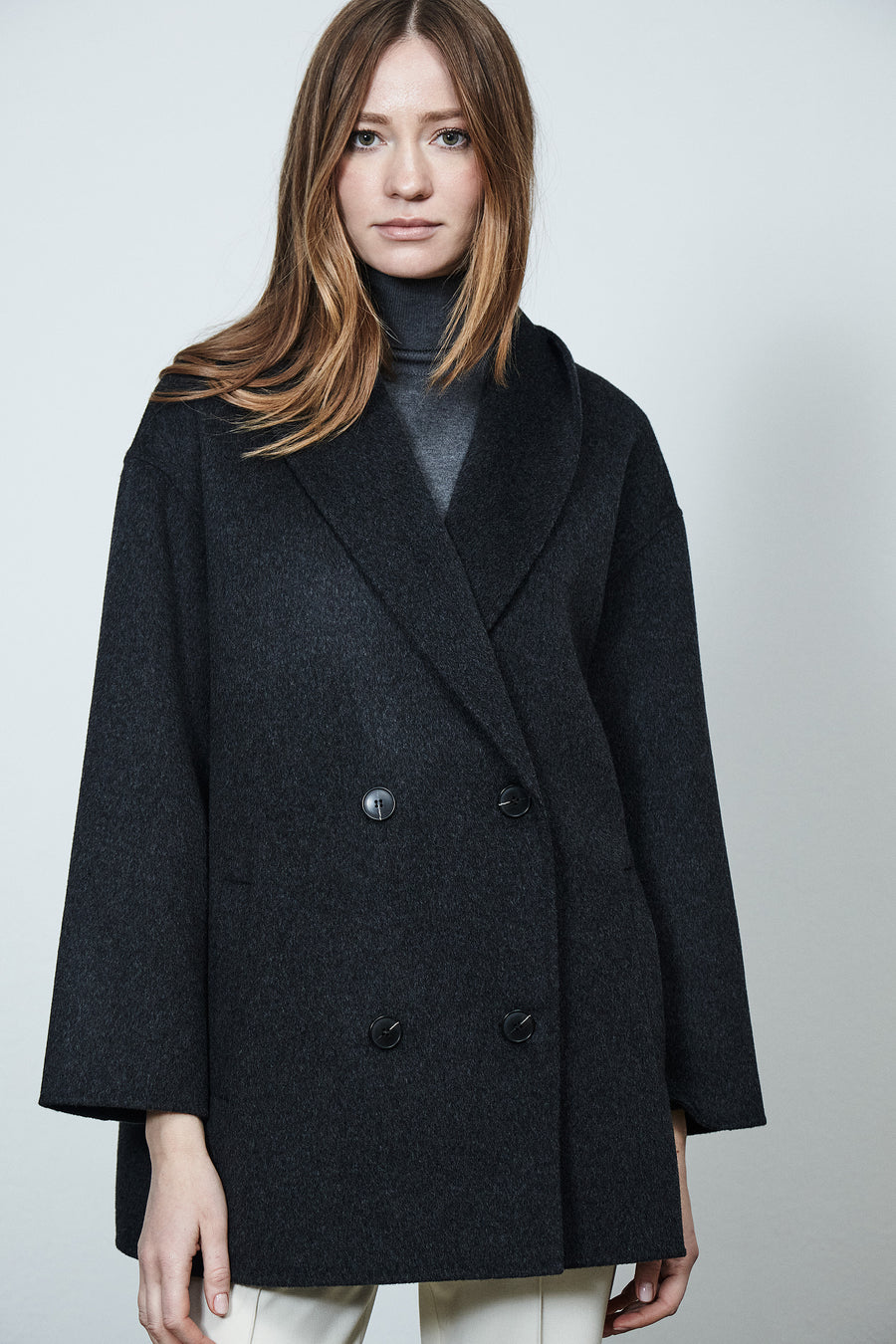 THE DYNAMIS STUDIO BROOKLYN ROUND LABEL COAT IN SMOKE