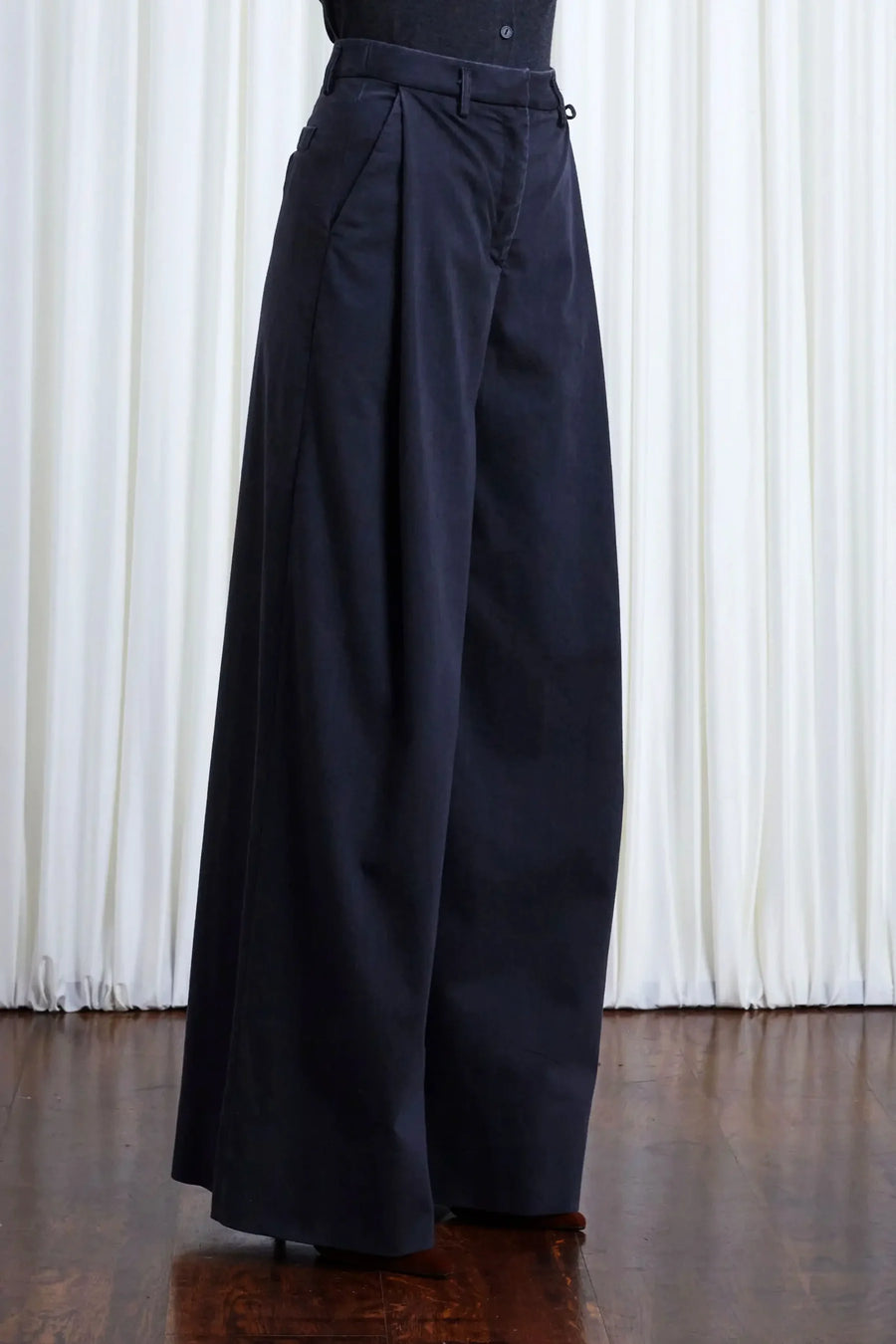 PALMER HARDING IN YOUR ARMS TROUSERS IN CHARCOAL DENIM