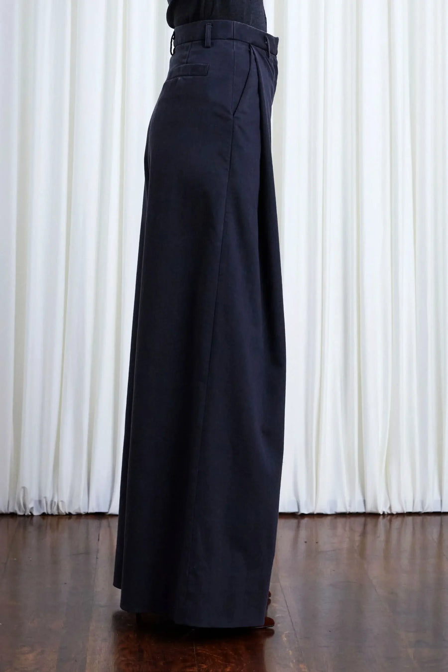 PALMER HARDING IN YOUR ARMS TROUSERS IN CHARCOAL DENIM