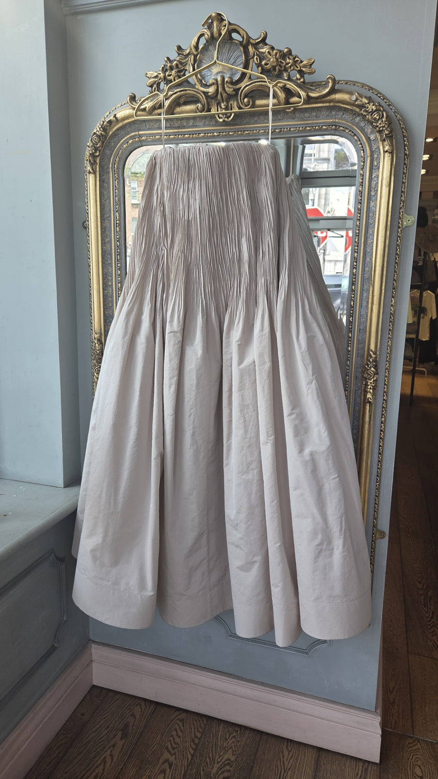 THE 2ND SKIN STRAPLESS DRESS IN STONE