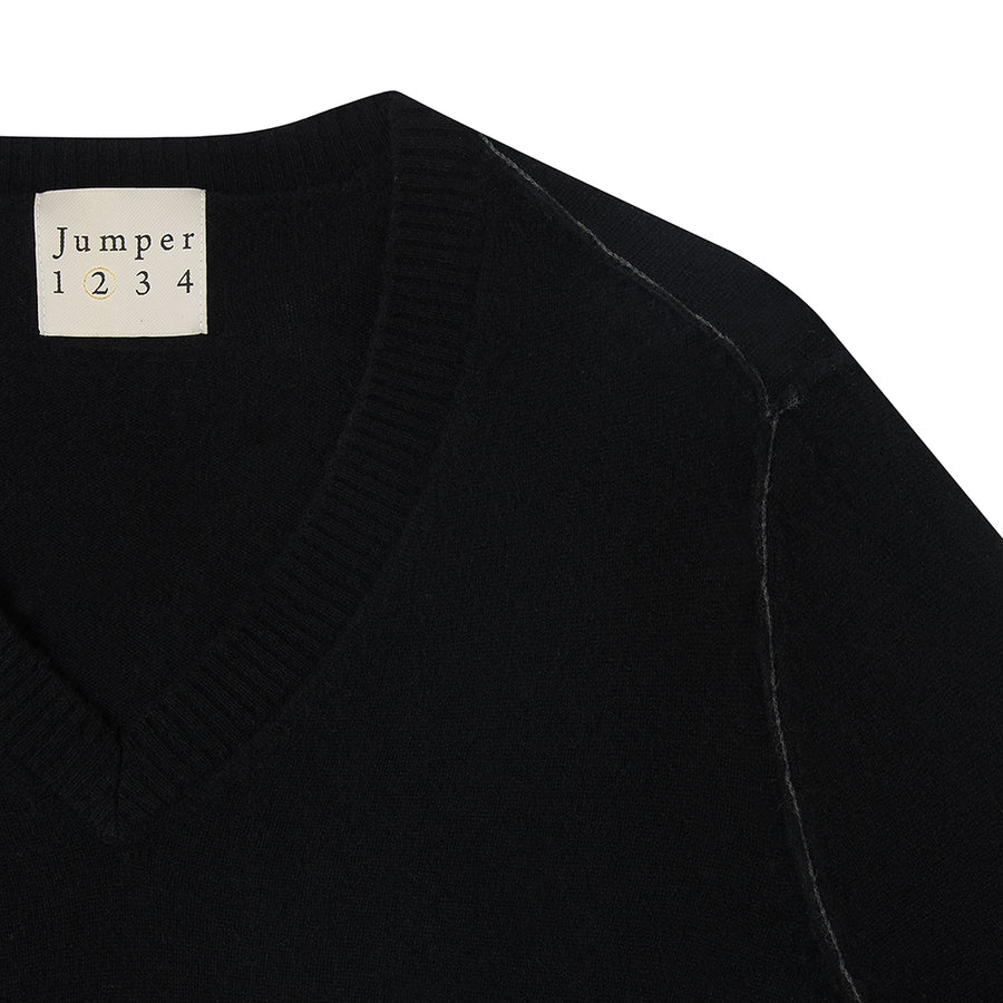 JUMPER 1234 CASHMERE BLACK CREW NECK KNIT WITH LIGHT GREY PIPING DETAIL