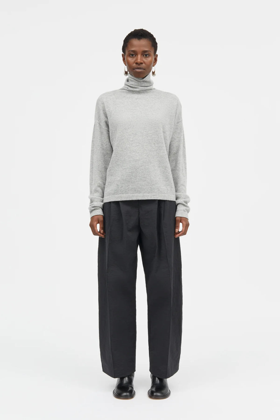 MKDT ATELIER KRYSTAL IN LIGHT GREY