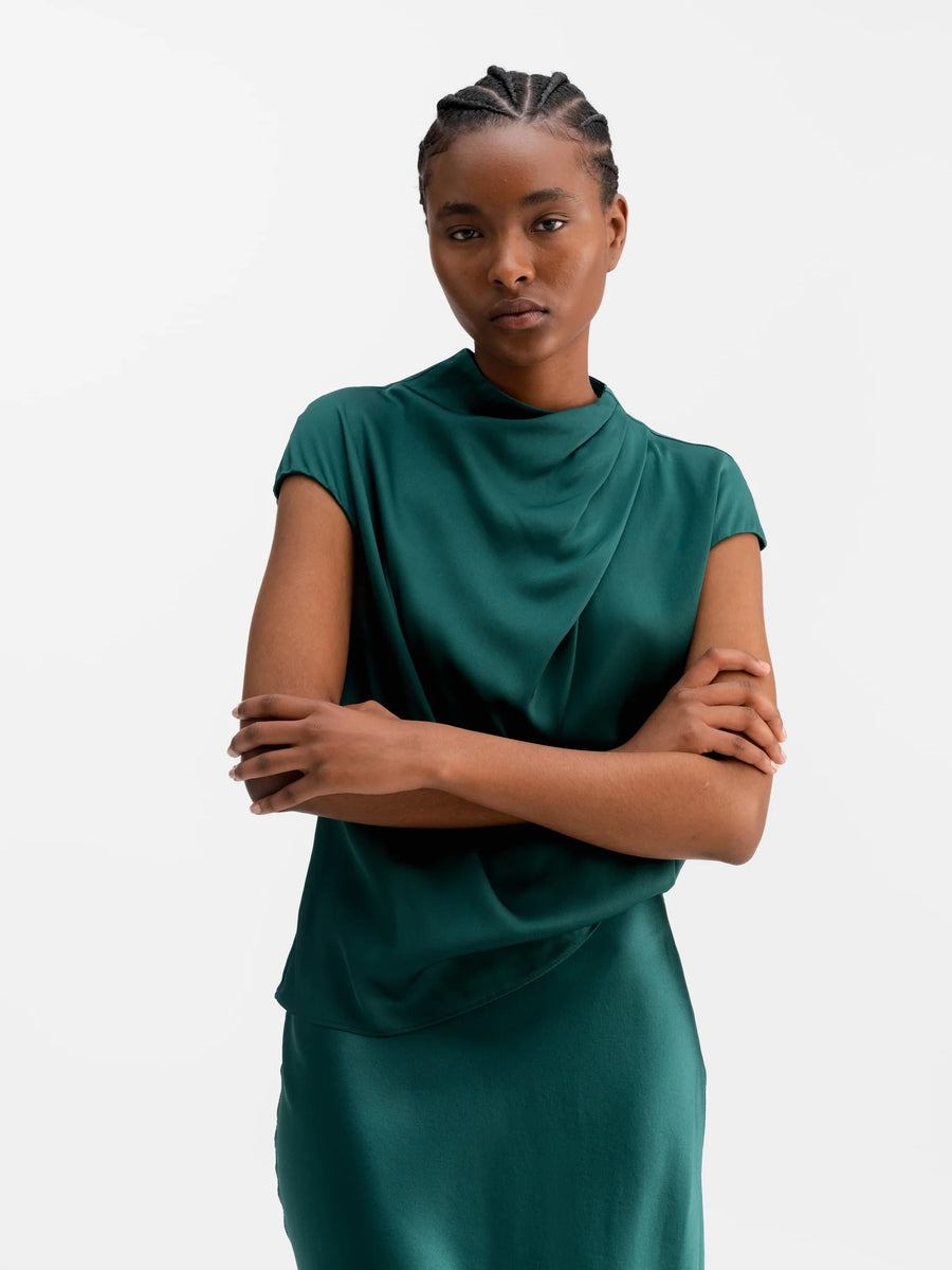 AHLVAR GALLERY LIMA SILK TOP IN DARK EMERALD