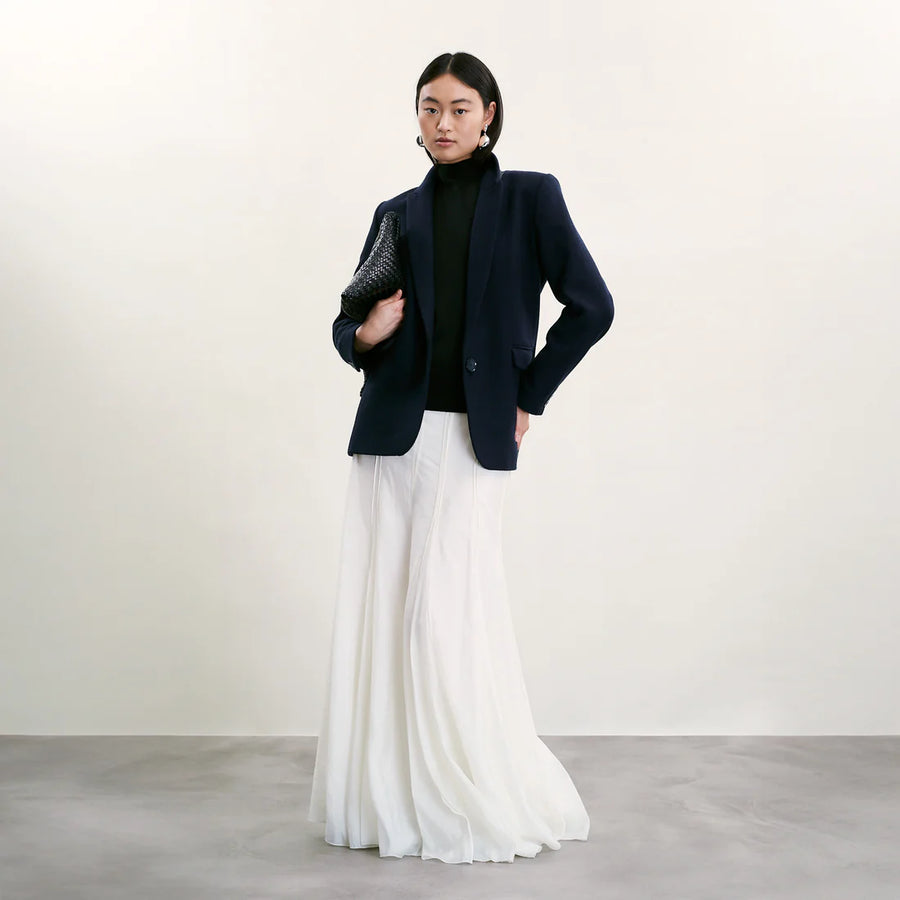 THE LANDSKEIN MARLOWE BLAZER IN NAVY