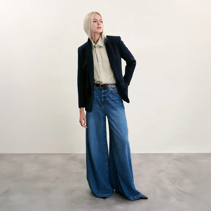 THE LANDSKEIN MARLOWE BLAZER IN NAVY