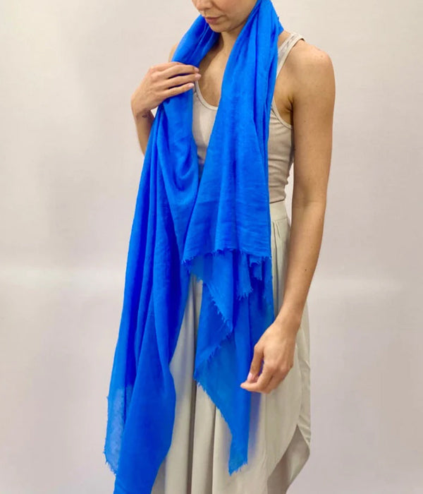 SIAN JACOBS MARMEE CASHMERE SCARF/SHAWL IN CORNFLOUR