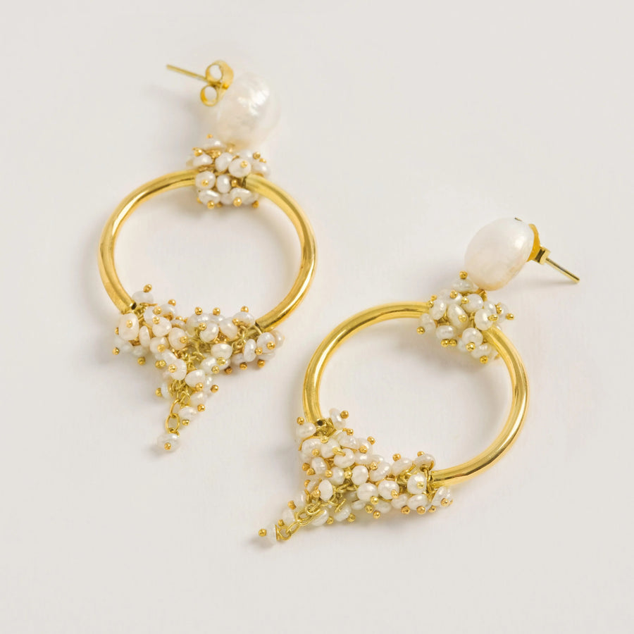 FREYA ROSE SEED AND BAROQUE PEARL MID HOOPS