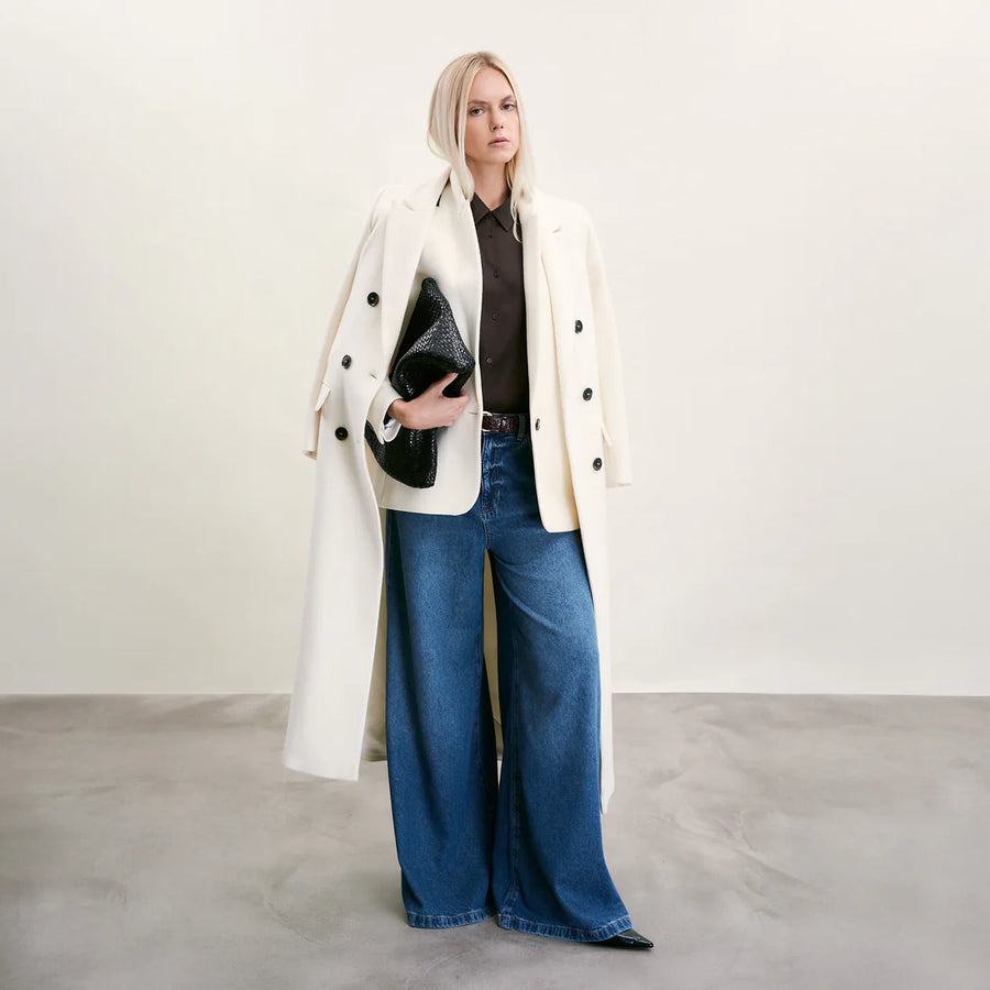 THE LANDSKEIN CELESTE COAT IN IVORY