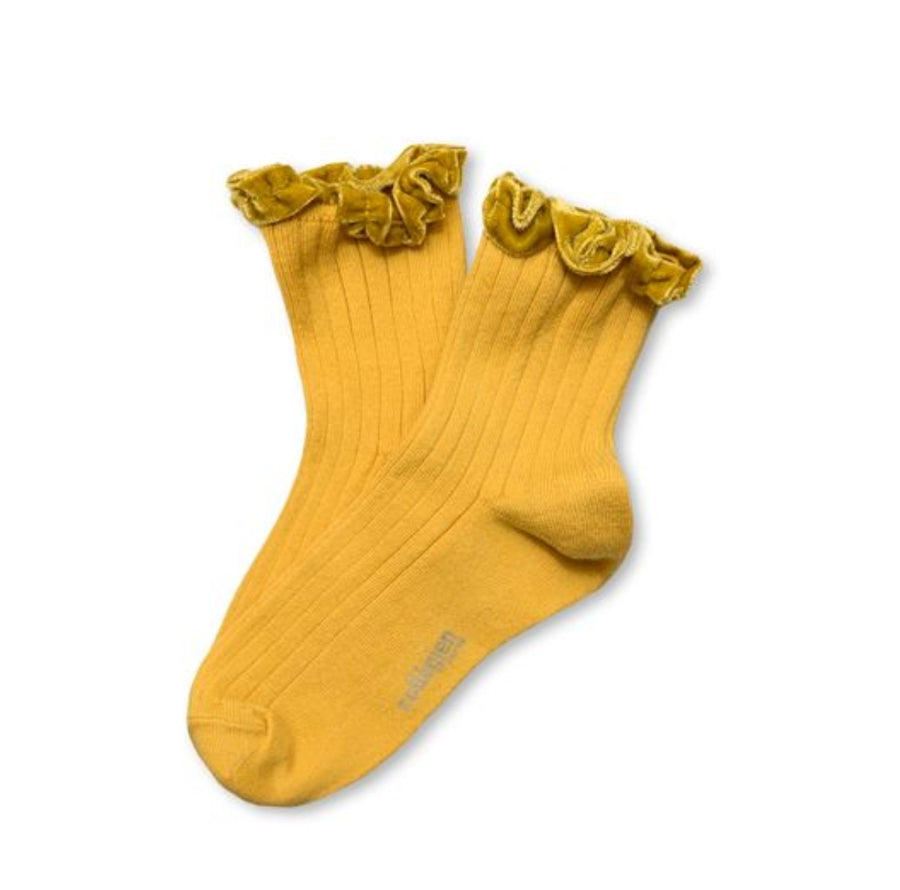 COLLEGIEN EUGENIE SOCKS IN OCHRE