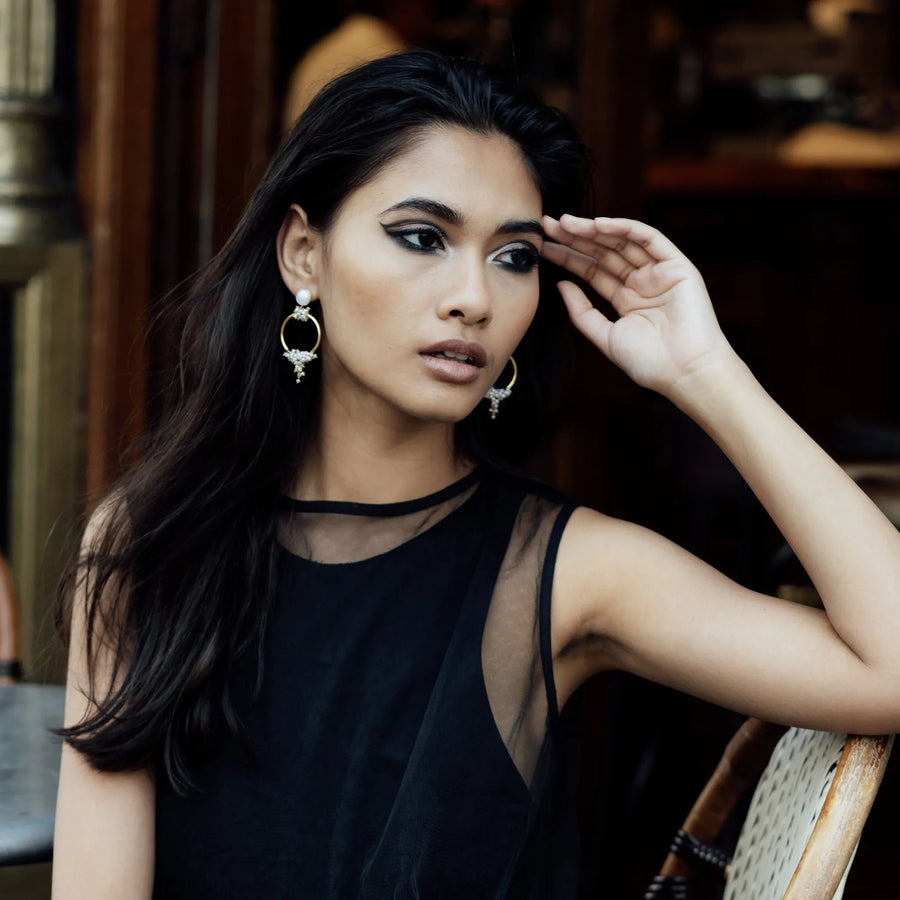 FREYA ROSE SEED AND BAROQUE PEARL MID HOOPS
